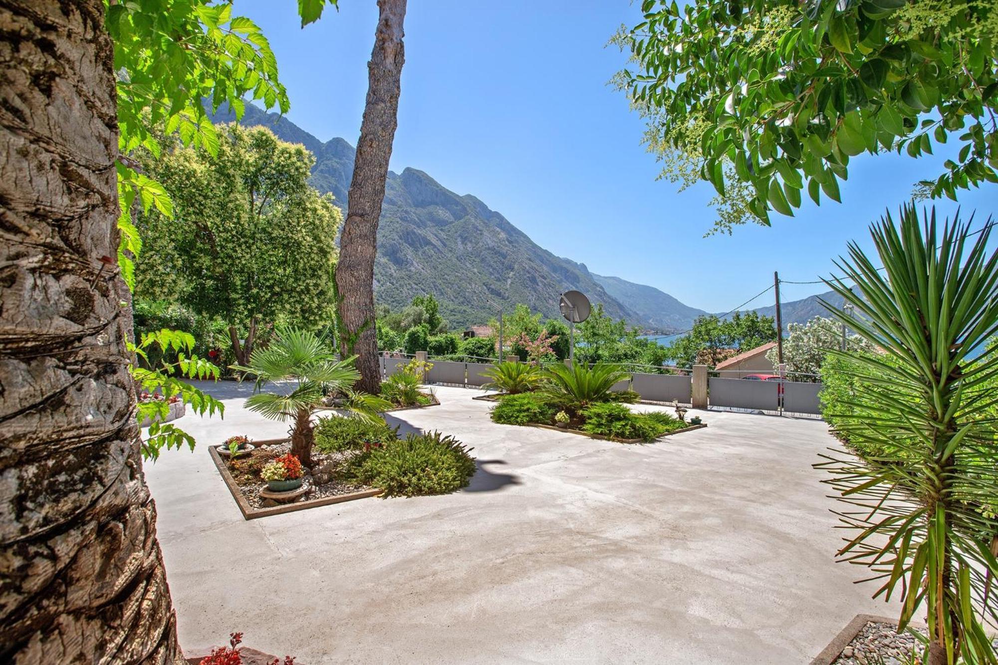 Apartments Villa Popovic Kotor Eksteriør billede